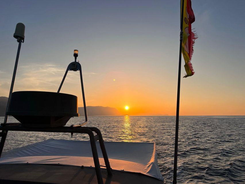 Sunset boat tour in Palermo - Lady Grace vs Baloo: which boat experience you might get
