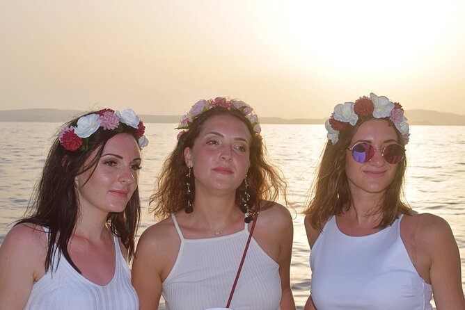 Sunset Tour Mallorca: Sunset boat trip with music & good atmosphere - Cruising the Bay of Palma Toward Playa de Palma and Cape Verde