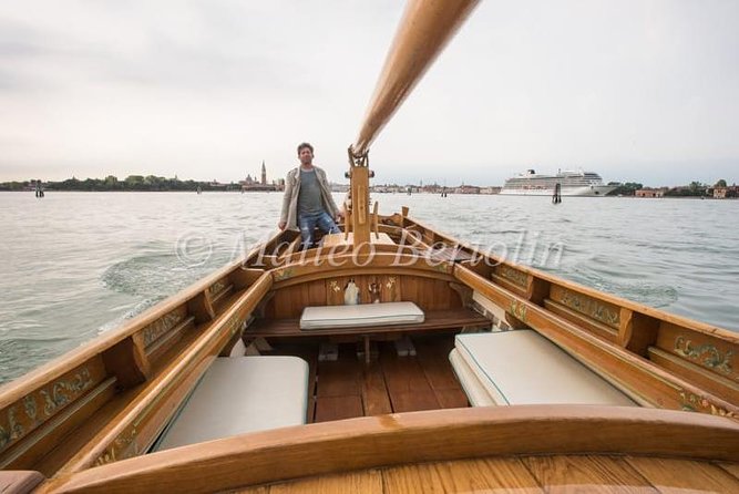Sunset Traditional Boat Tour with Prosecco - Where to Meet in Dorsoduro (and Why You Should Verify)