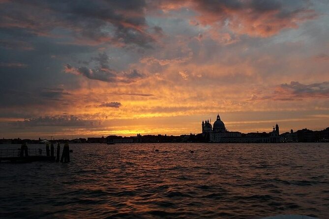 Sunset Traditional Boat Tour with Prosecco - The San Giorgio Maggiore Stop: Palladio’s Church Meets the Quiet Lagoon