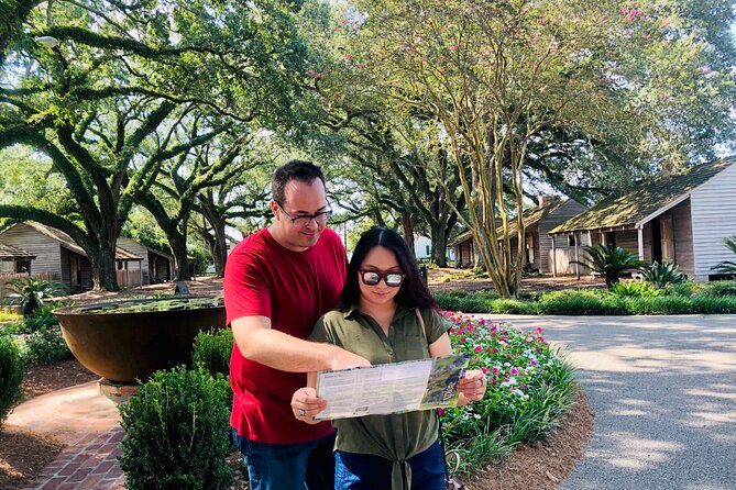 Swamp Boat Ride and Oak Alley Plantation Tour from New Orleans - Guides and captains: where the day gets memorable