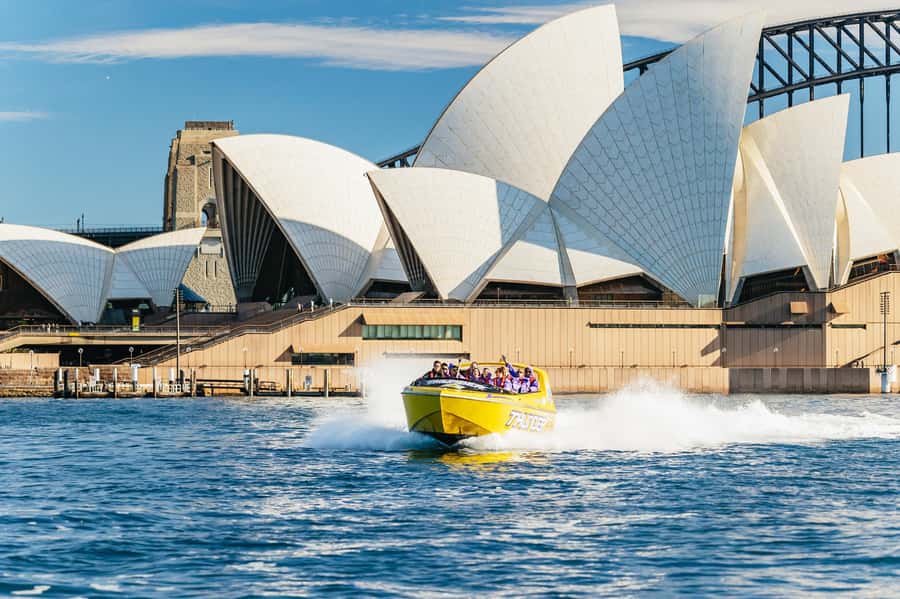 Sydney Harbour: Thunder Thrill Jet Boat Ride - Skippers and Guides: Why the Humor and Facts Matter