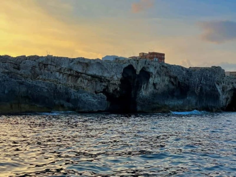 Syracuse: Ortigia Island & Sea Cave Boat Tour with Prosecco - Weather reality: sunny needed, wind can change things