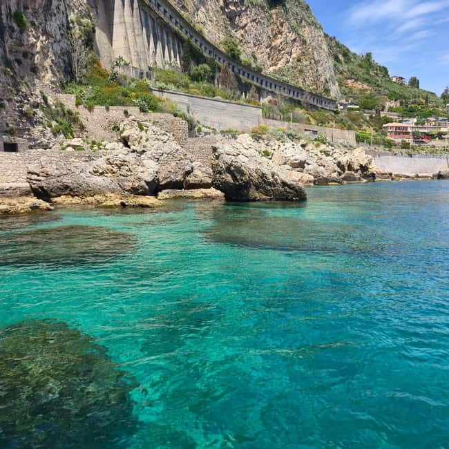 Taormina Giardini Naxos: Boat Tour with Aperitif & SwimMasks - Blue Grotto and cave cruising: what to expect from the cave time