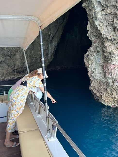 Taormina Giardini Naxos: Boat Tour with Aperitif & SwimMasks - On-board comforts you’ll appreciate more than you expect