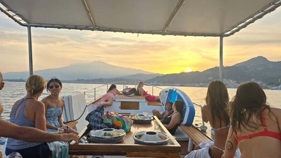 Taormina: Sunset Boat Tour with Aperitif - Grotta dell’amore, Conchiglia, and Villagonia: caves you see at the right height