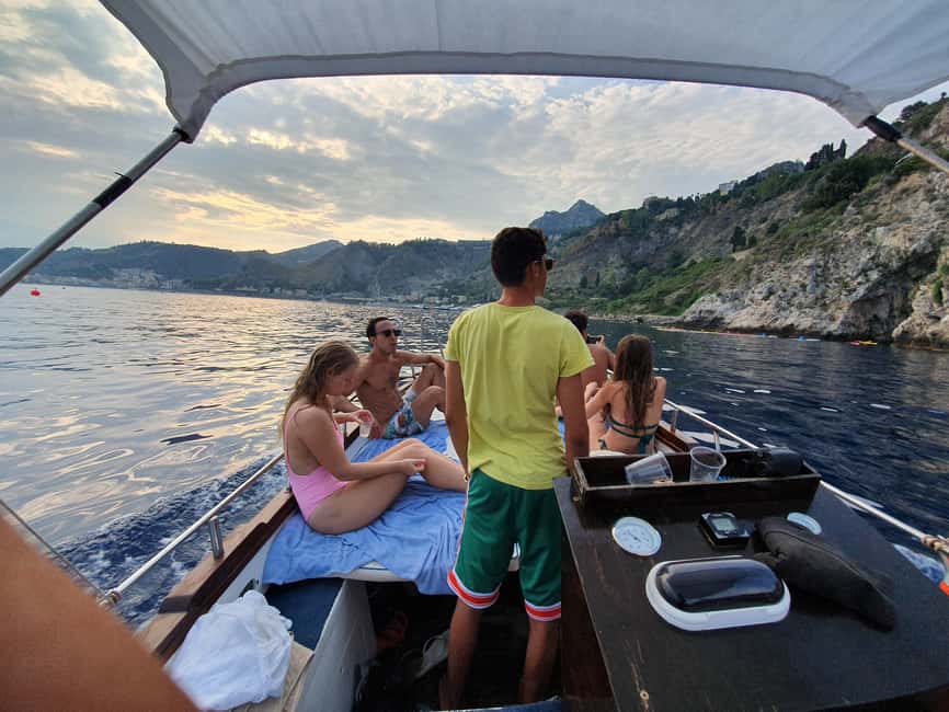 Taormina: Sunset Boat Tour with Aperitif - What the guide adds: history, jokes, and real local context