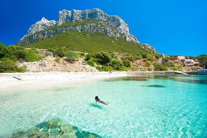 Tavolara Boat Tour and Snorkeling - Stop 4: Porto Istana, short snorkeling, then the Sardinian aperitif