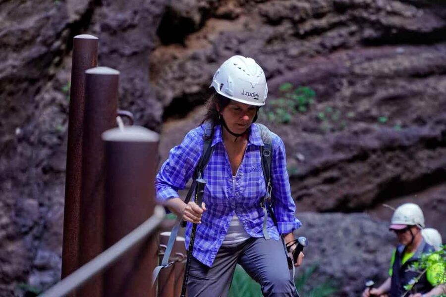 Tenerife Barranco de Masca: Guided hike + boat ride + transport - Boat ride from the cove to Los Gigantes Marina: why this matters