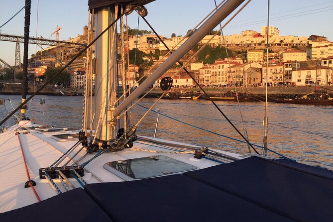 The Best Douro Boat Tour - Onboard Comfort: Small Boat, Two Bathrooms, and a Real Chill Factor