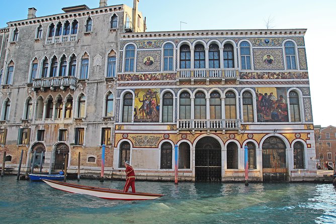 The Secrets of the Grand Canal - Special Private Boat Tour - Rialto, St. Mark area, and Bridge of Sighs: the sights that feel different from a boat