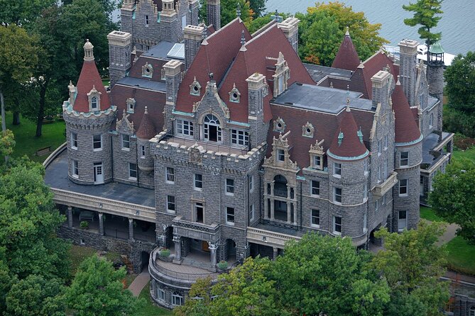 The Ultimate Heart of 1000 Islands Sightseeing Boat Tour - Boldt Castle on Heart Island: the Rhineland-style love story and your 1 hour 15 minutes