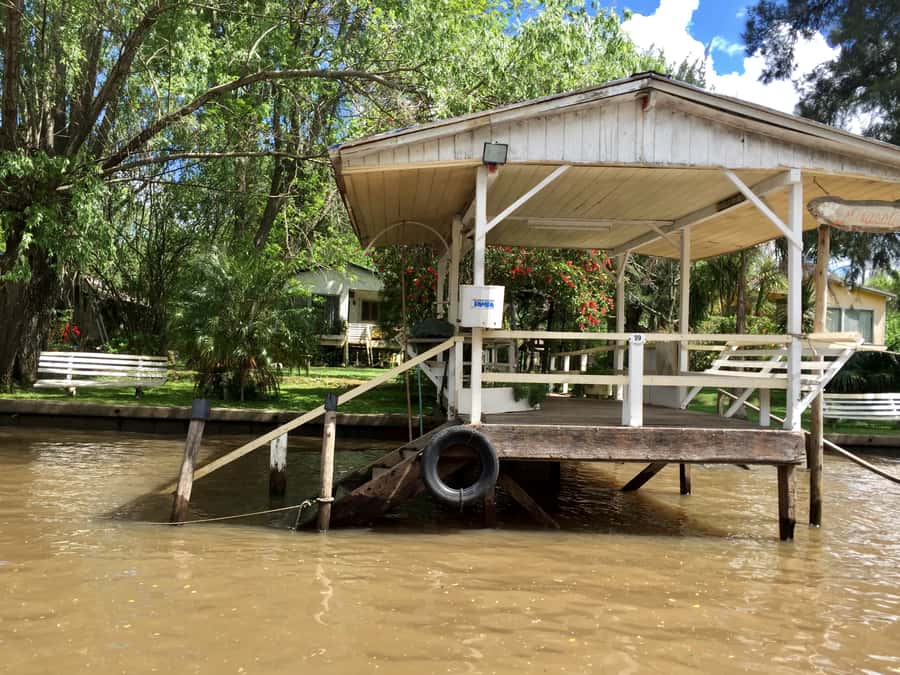 Tigre Delta: Half-Day Tour and Boat Trip - Floating services you can spot from the water