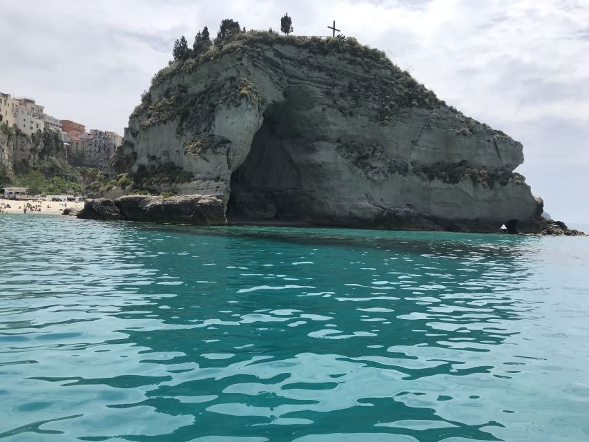 Tropea: Capo Vaticano Boat Trip with Snorkeling & Drink - Aperitif onboard: prosecco, snacks, and a little Calabrian attitude