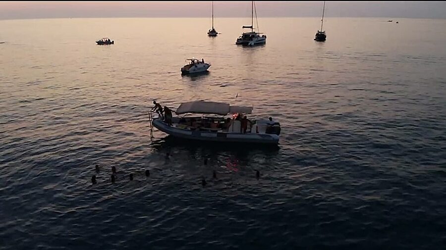 Tropea: Sunset Boat Tour to Capo Vaticano with Aperitif - Capo Vaticano: lighthouse views and Praia I Focu swim time