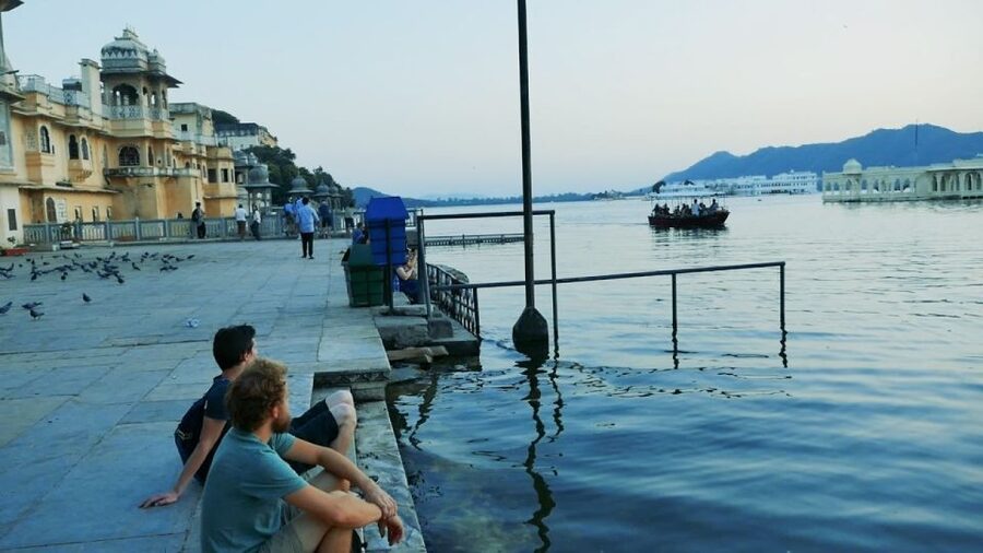 Udaipur: Guided Ghat Tour and Boat Ride - Lake Pichola by Boat: Jag Mandir Views You Can’t Duplicate