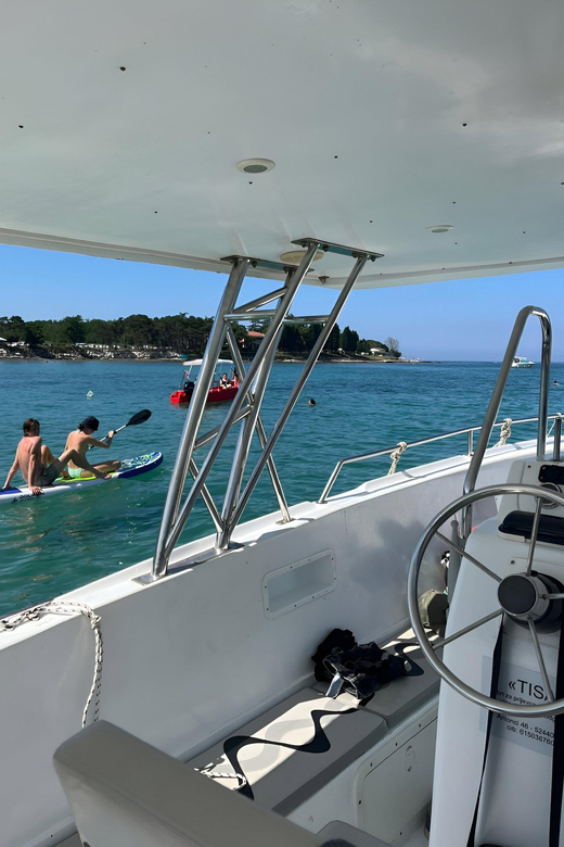 Umag: Snorkeling & dolphinwatching morning boat tour - Getting back to Umag: sun mats, a final scan of the sea, and smooth timing