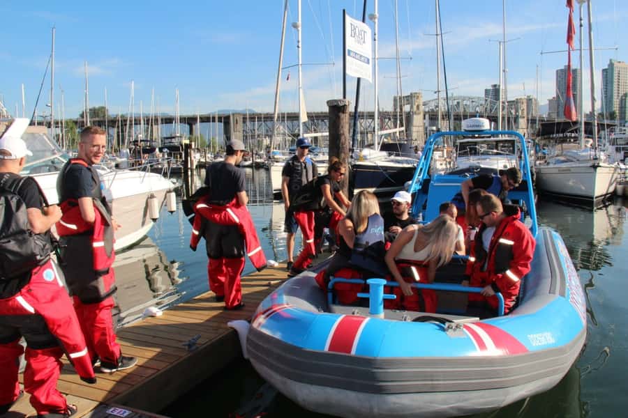 Vancouver: City and Seal Boat Tour - Guides Make the Difference: Captain-Style Storytelling