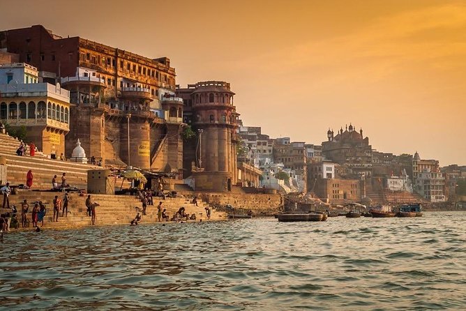 Varanasi Morning Boat Tour [RowBoat] - Dasaswamedh Ghat: the most spectacular stretch and the best time to see it