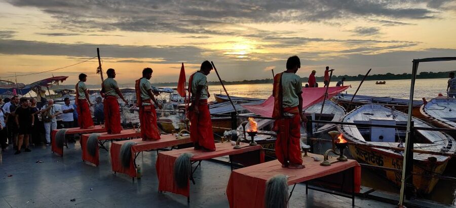 Varanasi & Sarnath: Full-Day Tour with Ganges Boat Ride - Sarnath’s ruins and the Ashoka Pillar: where Buddha’s first sermon fits in