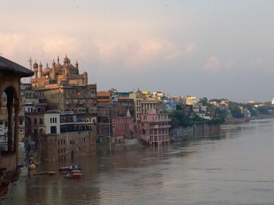 Varanasi: Sunrise Boat Tour with Arti Ceremony - Meeting at Palace on Ganges and finding your way fast