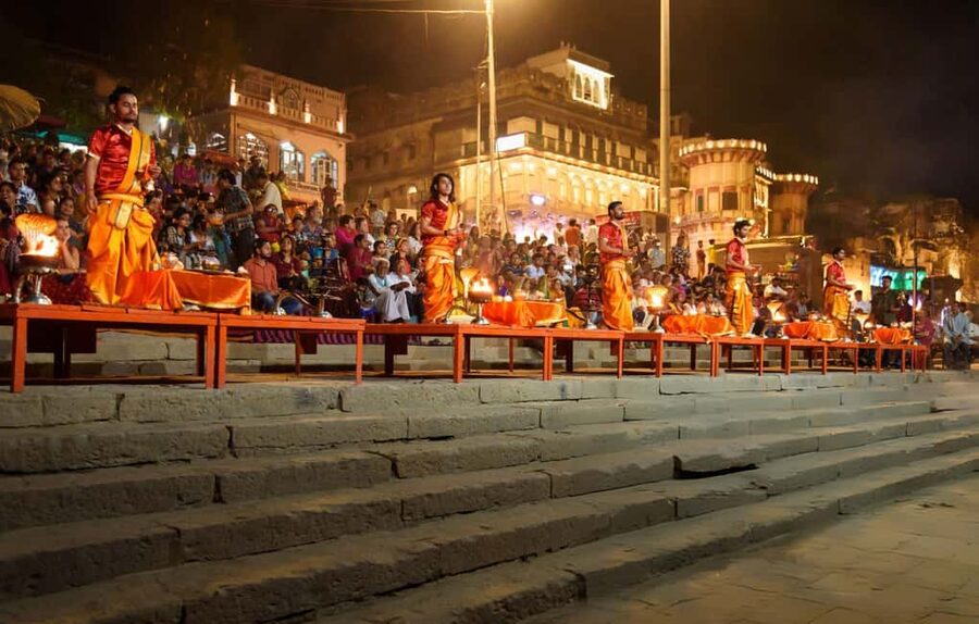 Varanasi Sunset Tour with Ganga Aarti & Free Boat Ride - Meeting point and timing: Kashi Cafe entrance is your anchor