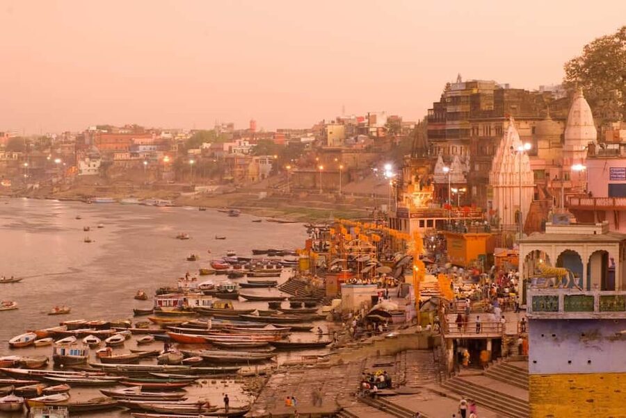 Varanasi Sunset Tour with Ganga Aarti & Free Boat Ride - What to bring (and what to leave out)