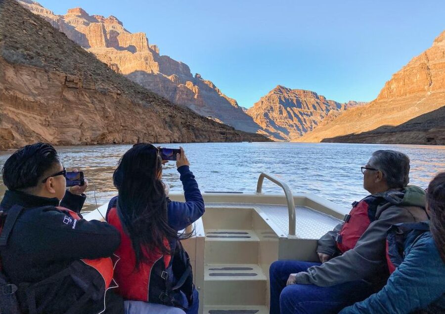 Vegas: Grand Canyon Airplane, Helicopter and Boat Tour - The 4,000-Foot Helicopter Descent to the Colorado River