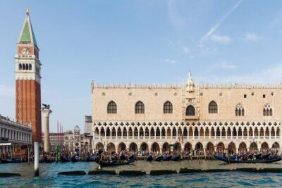 Venice Boat Tour on Grand Canal with Local Guide - Piazza San Marco Meeting Point: How Not to Lose Time in the Crowd