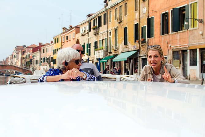Venice Boat Tour on Grand Canal with Local Guide - Landmark Power: Rialto Bridge, Ca d’Oro, Accademia Bridge From the Water