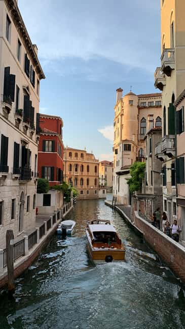 Venice: Guided boat tour to Murano and glassblowing - St. Mark’s Square to Murano: the boat ride that sets the tone