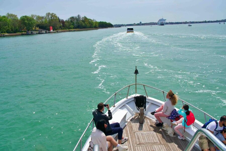 Venice: Murano and Burano Boat Tour with Glass Factory Visit - Price and value: why $34 can make sense here