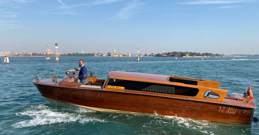 Venice: Murano and Burano Half-Day Boat Tour - Burano’s Colors, Coffee Breaks, and Real Wandering Time