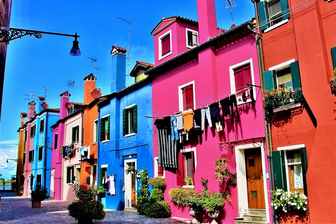 Venice: Murano & Burano Islands Tour with Optional Torcello Stop - Price and Logistics: why $30 gets you real lagoon time