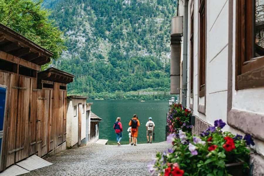 Vienna: Hallstatt Day Trip with Boat Ride Option - Schloss Ort: the wedding bridge photo stop you’ll remember