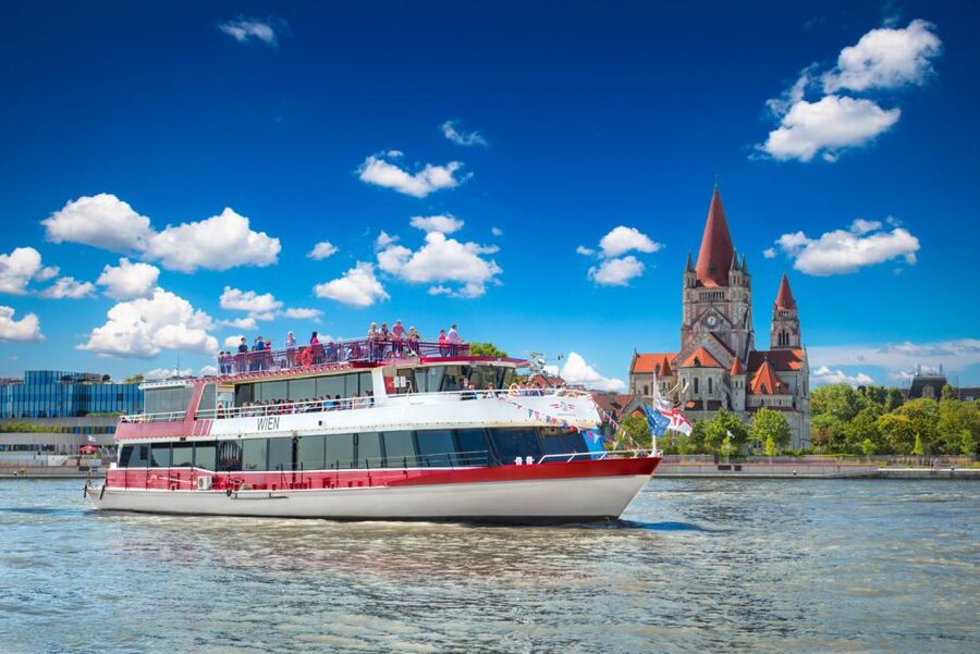 Vienna: Sightseeing Boat Tour with Lunch - Danube Canal Loop: The Vienna Landmarks You’ll See From the Water