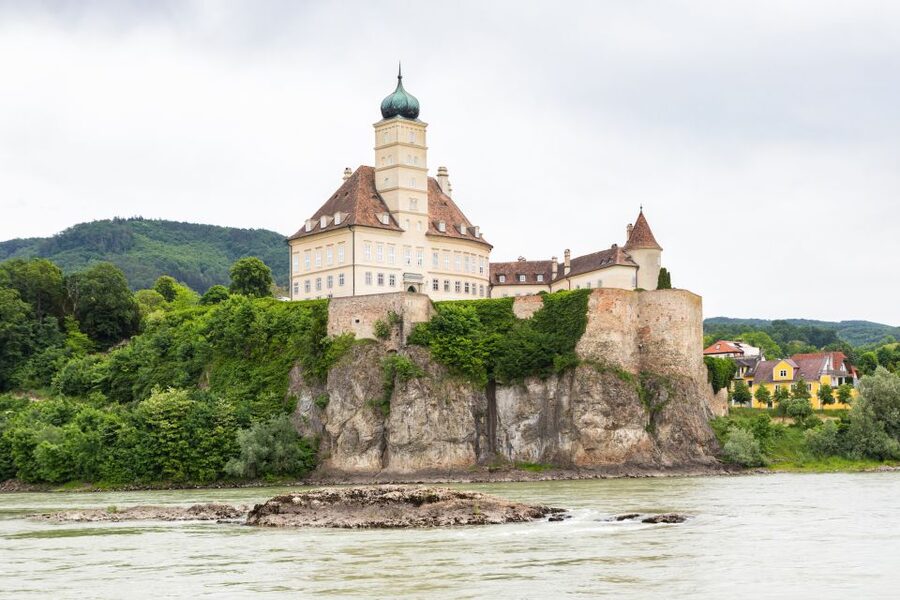 Vienna: Wachau Valley, Melk Abbey Tour with Danube Boat Trip - Which version should you pick: summer boat vs winter abbey focus