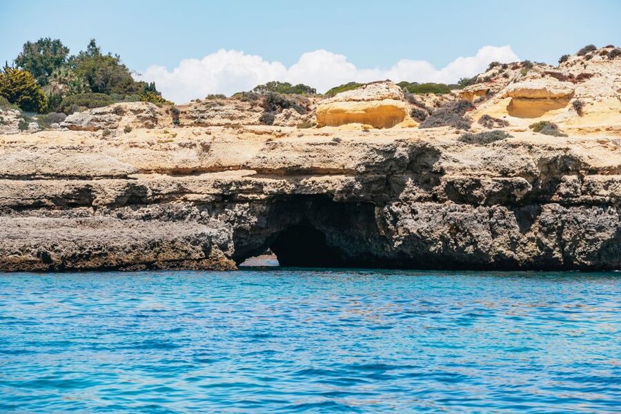 Vilamoura: Benagil Cave Boat Tour with Entry - Boat Comfort and Safety: Seats, Skippers, and Wind