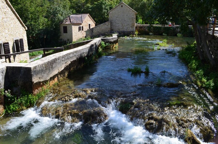 Vodice: Krka Waterfalls National Park Boat Tour - Language and Comfort: A Friendly Crew Makes a Difference