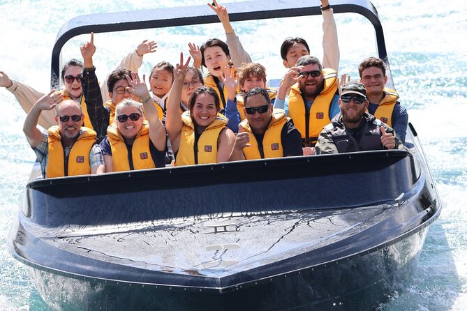 Waikato River Jet Boat Ride from Taupo - Getting wet and handling the photos (without ruining your day)