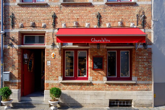 Walking tour of Bruges with boat option and/or beer tasting - Walplein to Stoofstraat: beer and buildings, not just backdrops