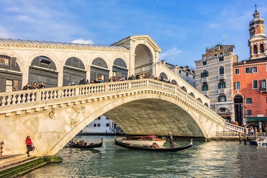 Walking Tour with optional motor boat Ride - Speedboat back via the Giudecca Canal: the easiest exit from St. Mark’s