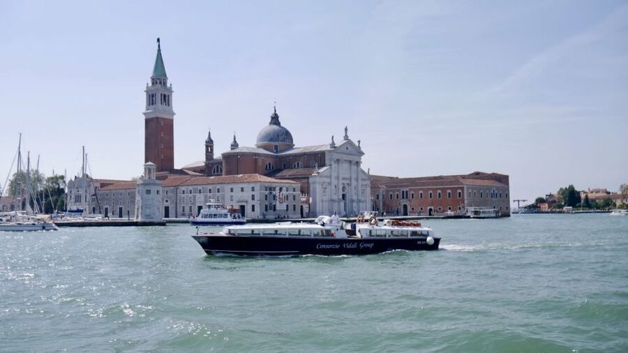 Walking Tour with optional motor boat Ride - Who should book this and who should skip