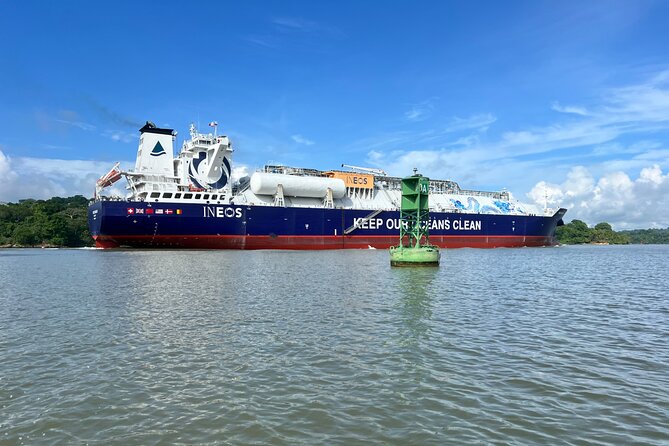 Wildlife Boat Tour in the Panama Canal Lake - Gamboa Rainforest Resort stop: snacks, drinks, and a short breather
