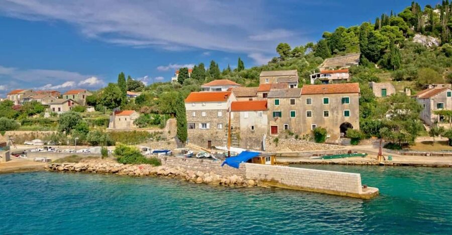 Zadar: Boat Tour to the Ugljan, Preko, and Ošljak Islands - Ugljan and Preko: Jaz Beach and a sandy, easy swim
