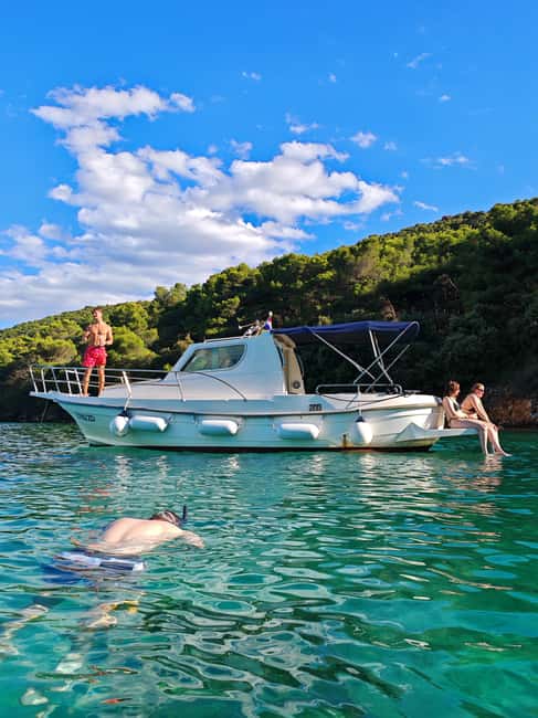 Zadar: Boat Tour with Snorkeling Gear and Drinks - Ošljak and Ugljan: swimming and snorkeling where the sea looks unreal
