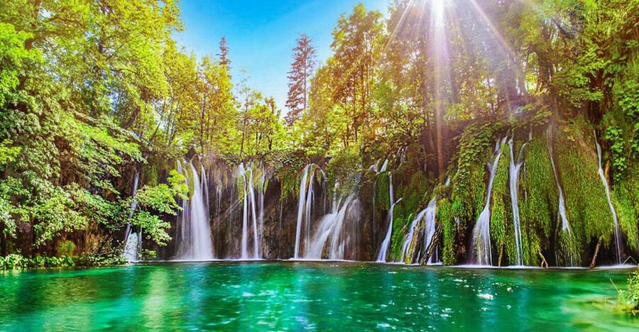 Zadar: Plitvice Lakes with Boat Ride and Zadar Old Town Tour - Getting out of Zadar: the coach ride matters more than you think