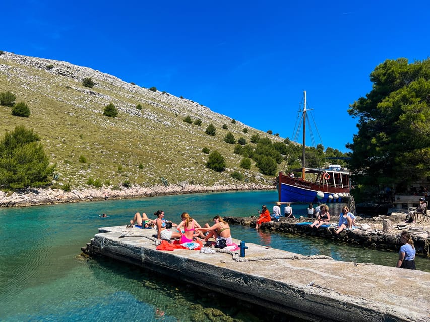 Zadar: Telascica and Kornati Full-Day Boat Trip with Lunch - Donkeys at the shelter: a small stop with big charm
